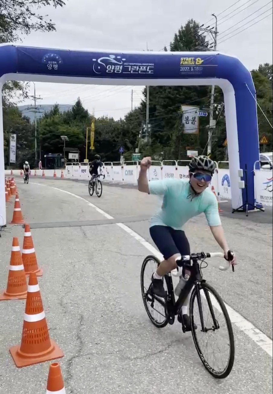 Yongseok Lee cycling